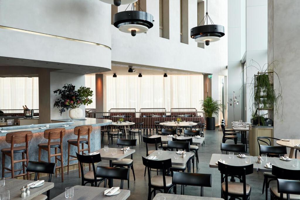 Manhattan Loft Gardens, Stratford Apartment Лондон Екстериор снимка